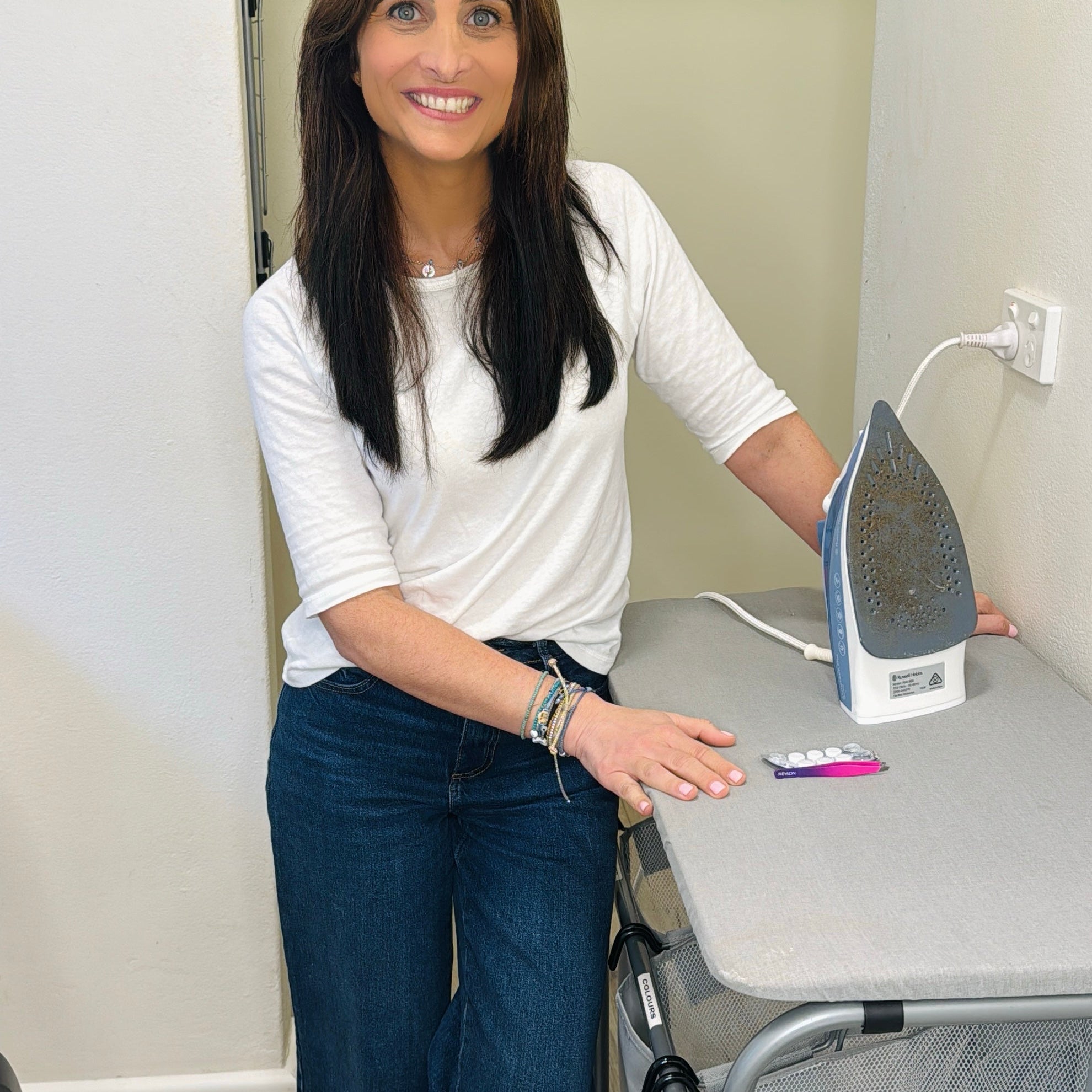 How to Clean Your Iron & Make it Sparkle Again!