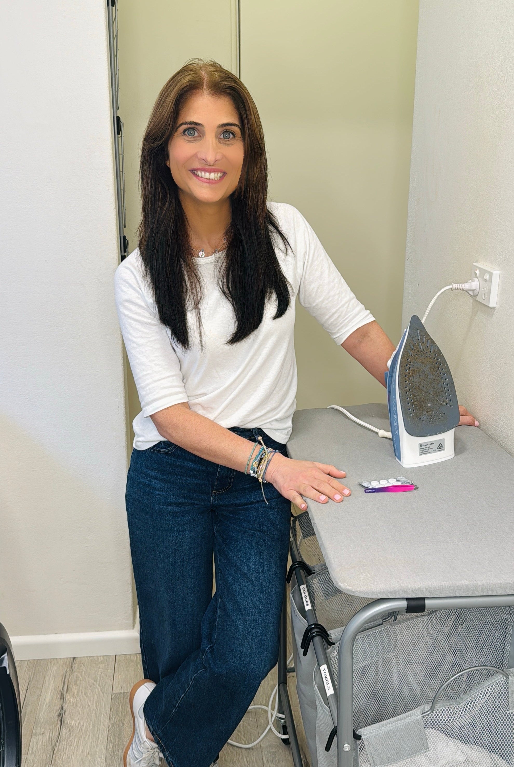 How to Clean Your Iron & Make it Sparkle Again!